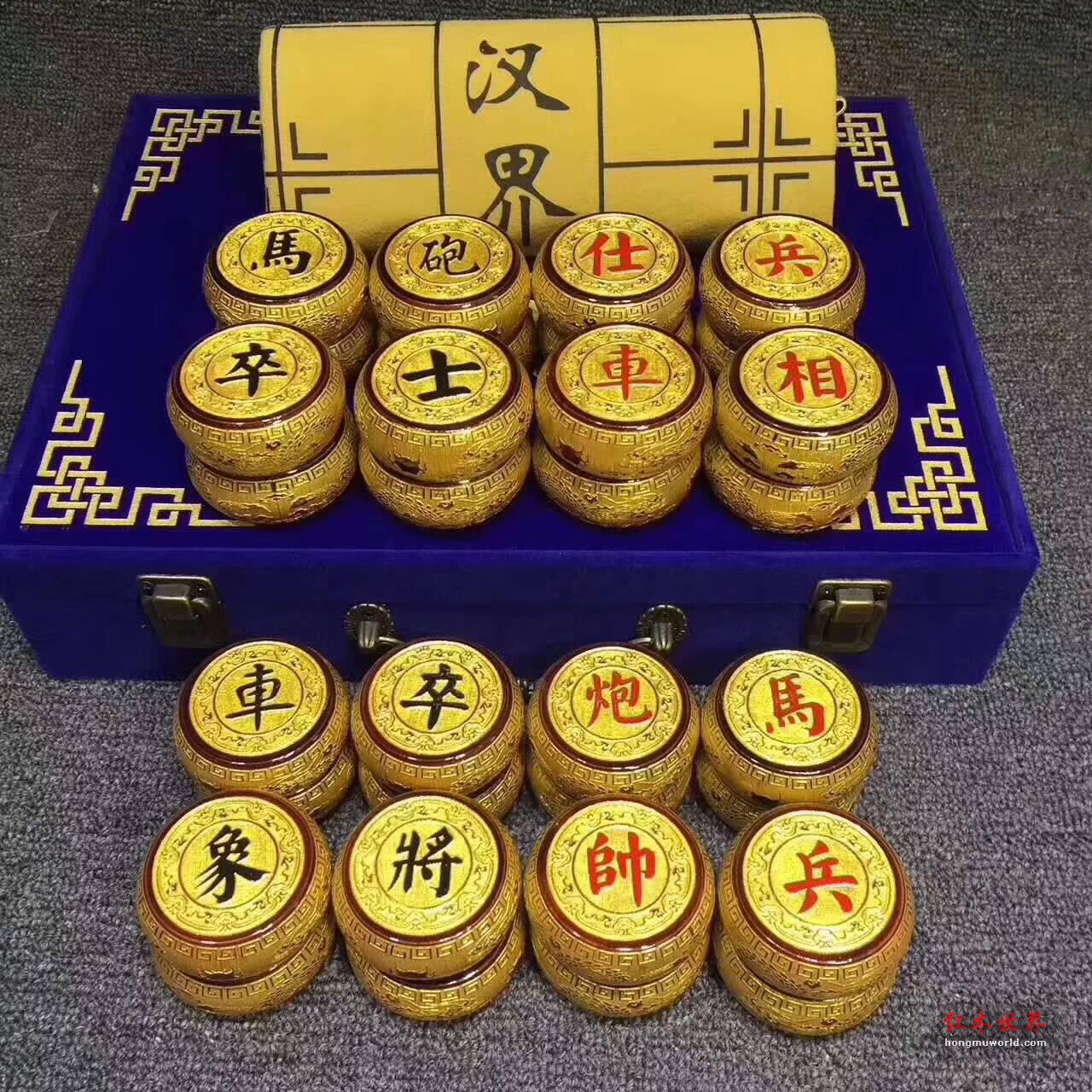 金丝楠木象棋 九龙图案鎏金表面贵气不凡-5