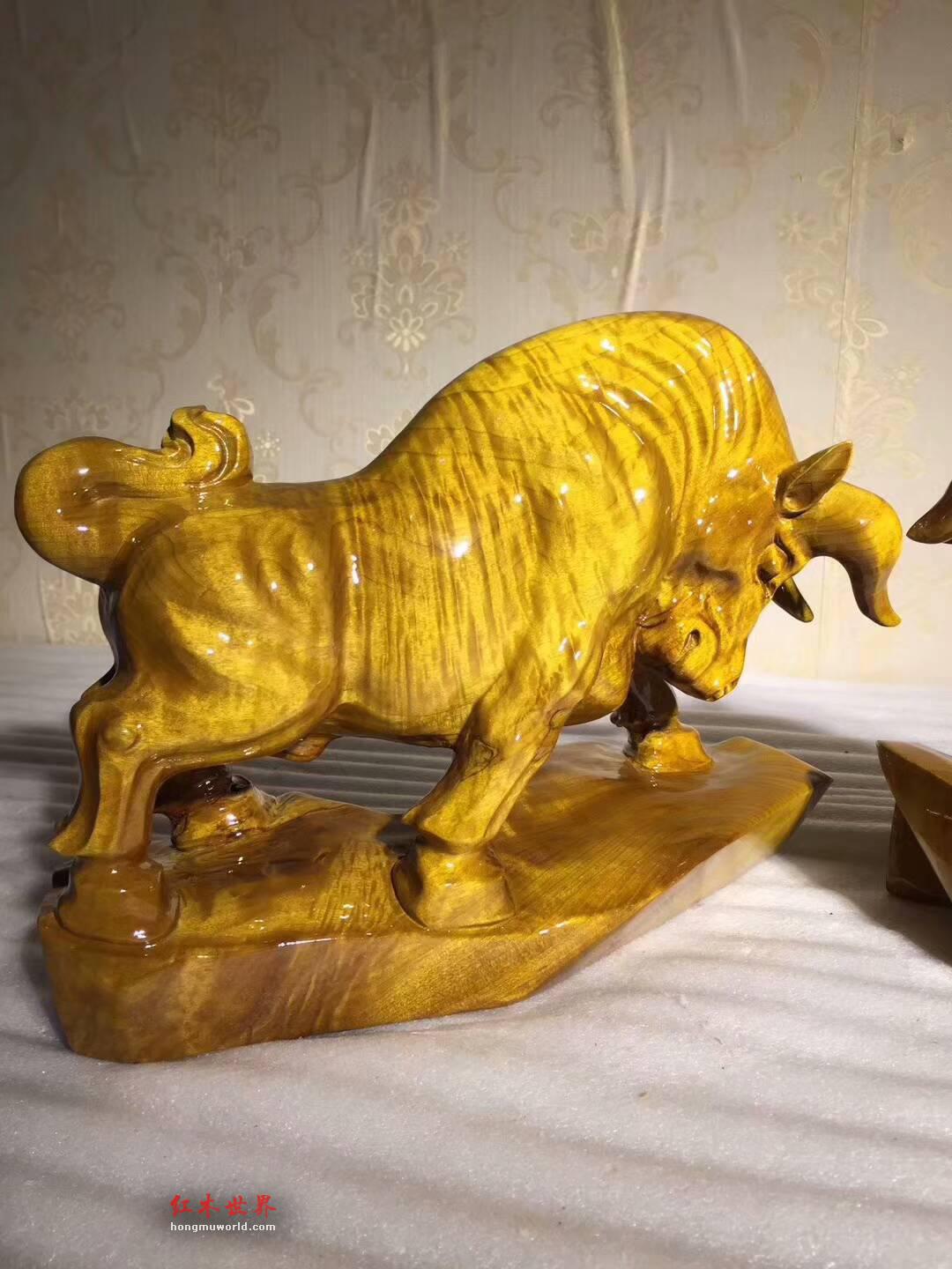 小叶桢楠工艺品《斗牛》一对 让你立马牛气冲天-1