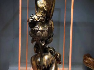 金丝楠乌木根雕作品《观音》肃穆庄严大气