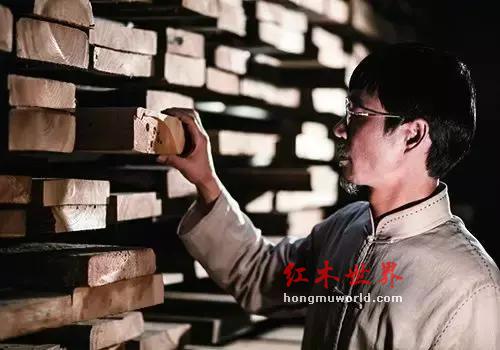 定制红木为何价格贵，工期长？原因就在于“三分料、七分工”-5