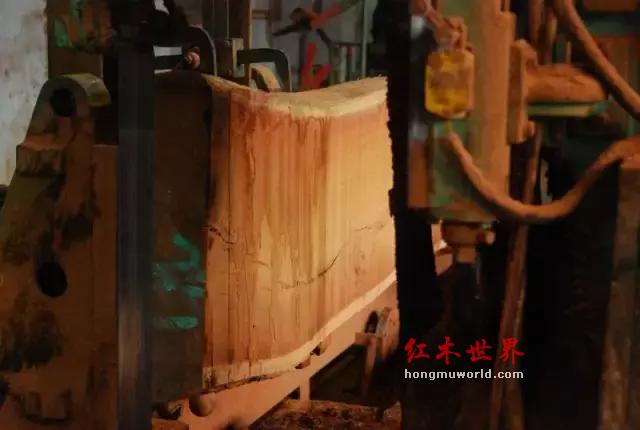 定制红木为何价格贵，工期长？原因就在于“三分料、七分工”-7