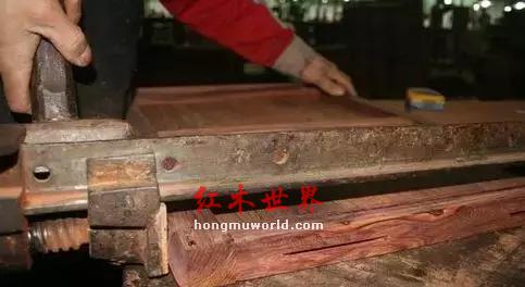 定制红木为何价格贵，工期长？原因就在于“三分料、七分工”-13