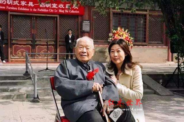 伍嘉恩女士:黄花梨收藏界的“皇后”，王世襄先生曾惠赐她四言文-11