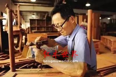 木工，让红木家具的每一道工序都能体现出民族传承之美-1