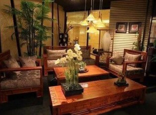 为什么说家中一定要有几件红木家具？