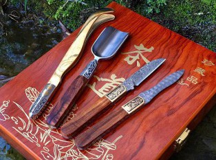 海南黄花梨茶道 精选四件套 大马士革钢纹理细腻 手机实拍