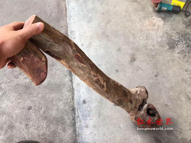黄花梨还在涨吗？为什么还会频繁出现玩家赌料？-1