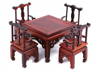 红木工艺品 红酸枝微型家具 红酸枝翘角桌椅