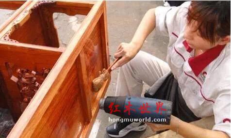 何谓红木家具中的烫蜡技术？-2