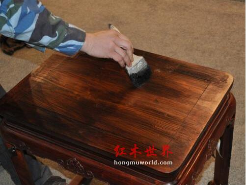 导致红木家具“千款千色”的原因是什么？-4
