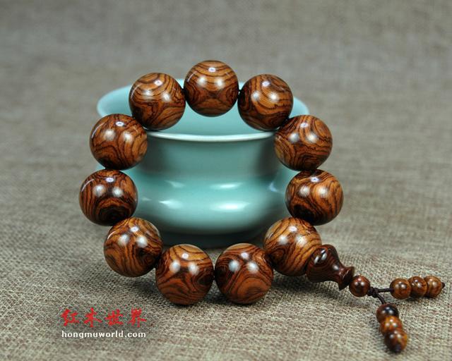 海南黄花梨手串水线是什么？把玩摆件裂了怎么办？-1