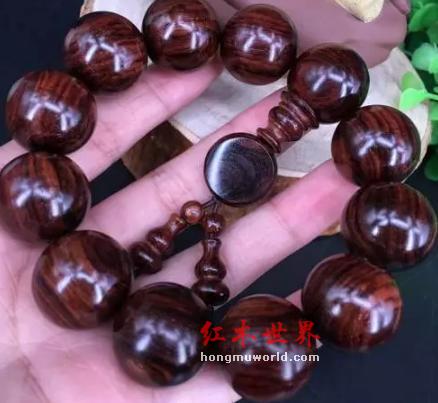 黄花梨手串盘玩要注意哪几点？-1