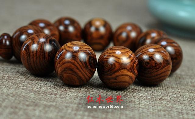 海南黄花梨手串如何正确把玩？-4