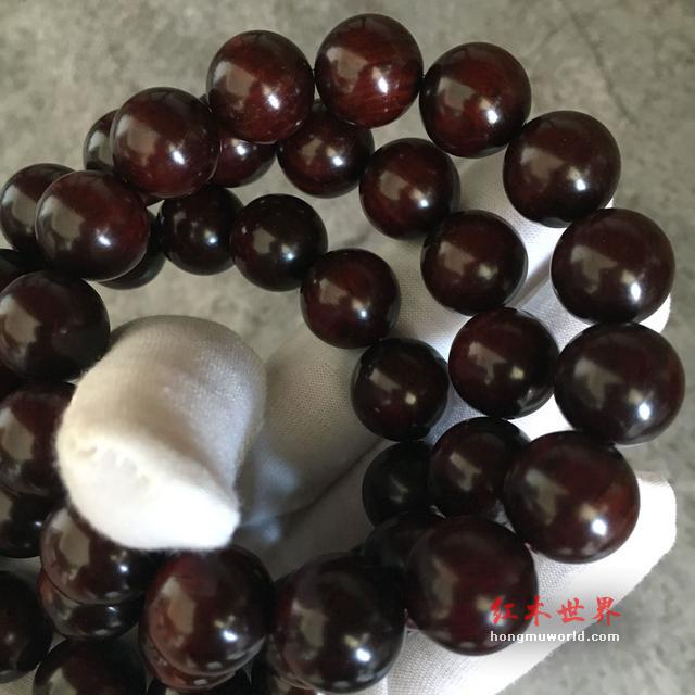 文玩老司机告诉你，小叶紫檀应该这么盘！-1
