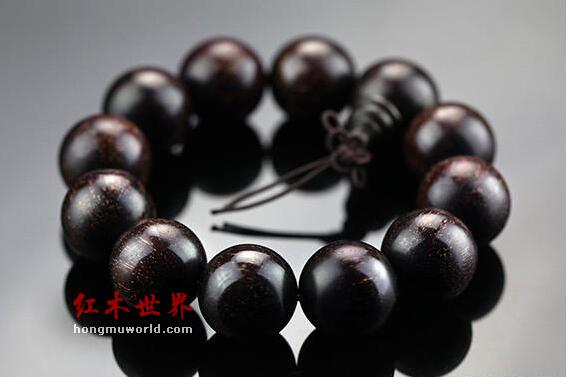 小叶紫檀手串如何保养和盘玩？只黑不亮如何修复？-1