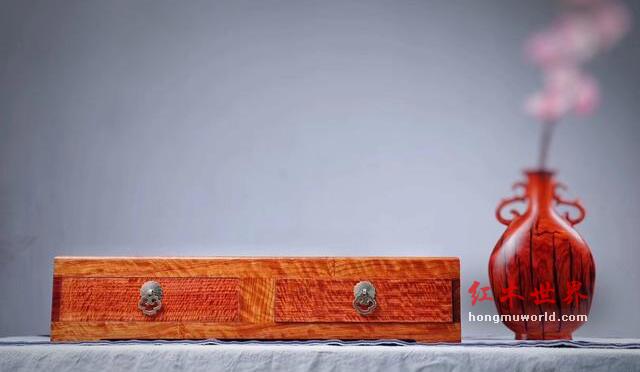 看、听、闻、问，选购红木家具的小常识-5