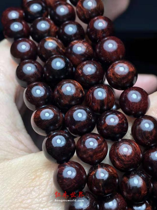 黄花梨手串要如何盘玩和保养？-5