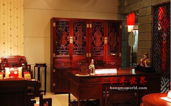 春节亲戚拜年时，家里放一套红木家具会怎样？-3