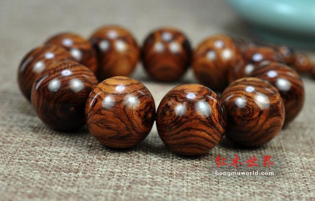 海南黄花梨家具的保养-4
