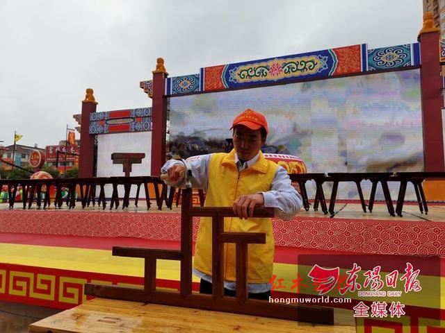 2019中国·花园红木家具展销会拉开帷幕-3