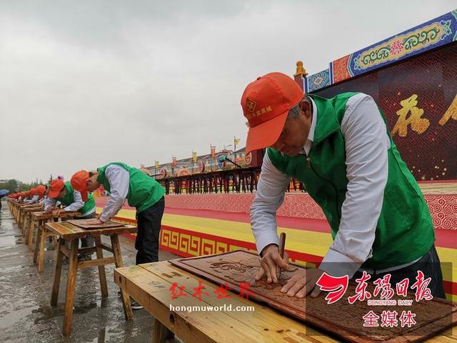 2019中国·花园红木家具展销会拉开帷幕-9