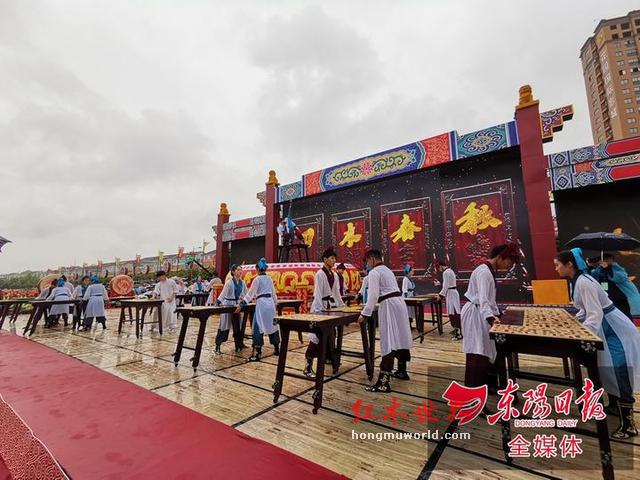 2019中国·花园红木家具展销会拉开帷幕-12