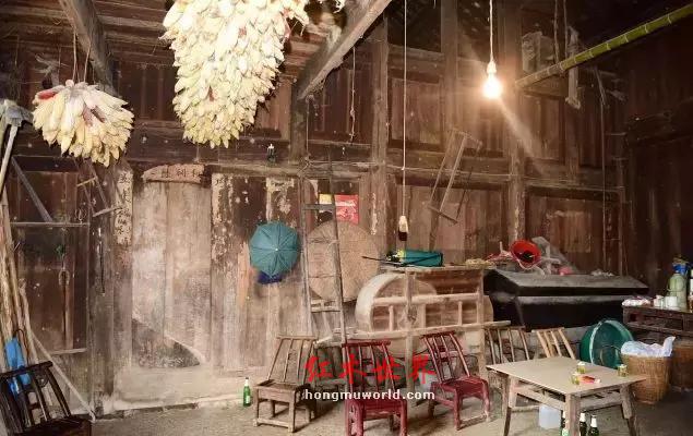 中国最“土豪”的贫困户，房子都是金丝楠木建造的！-4